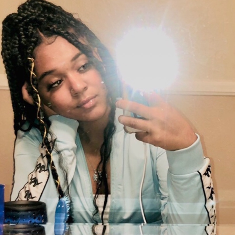 Meet your Posher, Kalani